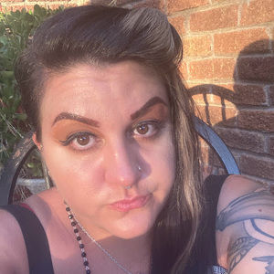 Meet your Posher, Caitlin